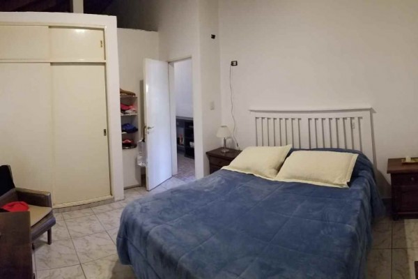 Casa 4 habitaciones dormitorios Villa Carlos Paz cerca del centro y a 100m del rio