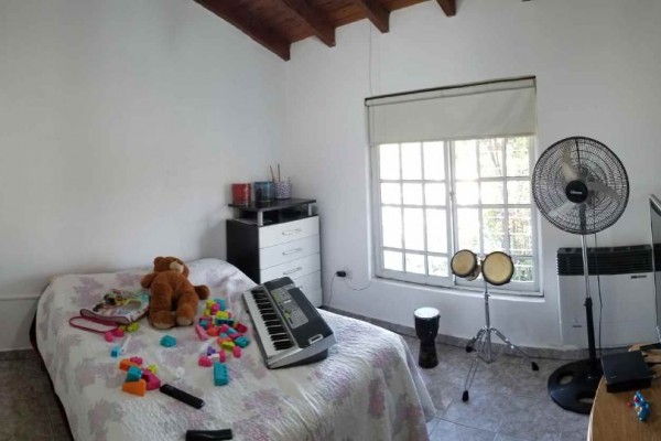 Casa 4 habitaciones dormitorios Villa Carlos Paz cerca del centro y a 100m del rio