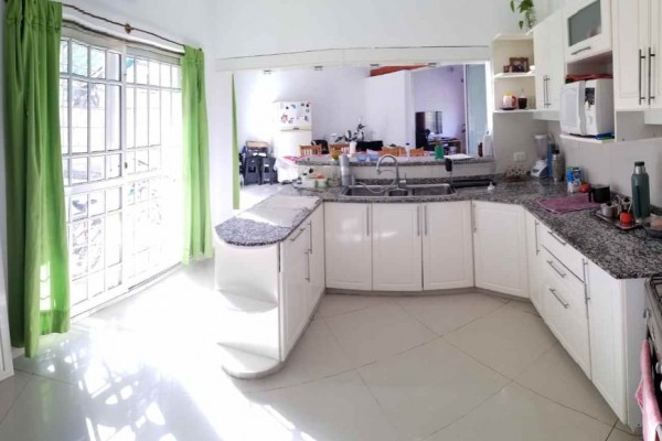 Casa 4 habitaciones dormitorios Villa Carlos Paz cerca del centro y a 100m del rio