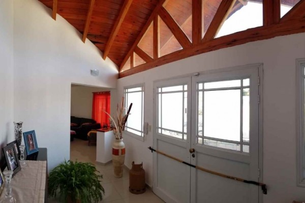 Casa 4 habitaciones dormitorios Villa Carlos Paz cerca del centro y a 100m del rio