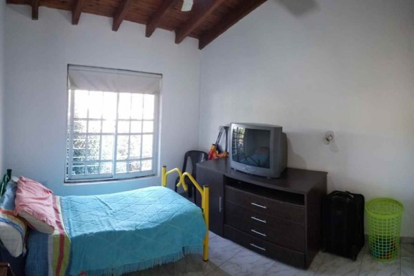 Casa 4 habitaciones dormitorios Villa Carlos Paz cerca del centro y a 100m del rio