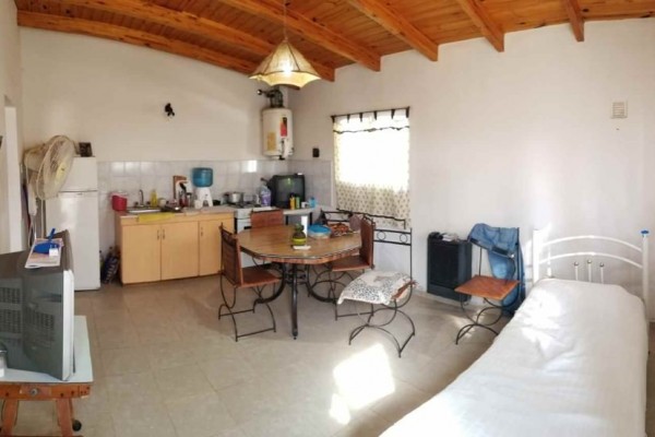 Casa con 2 departamentos con entrada independiente