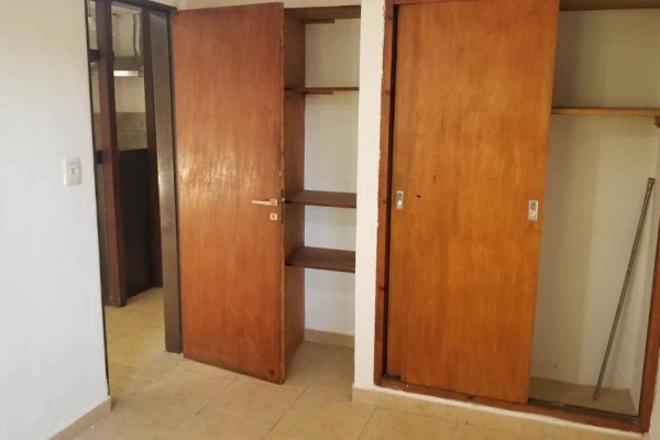 Complejo de 3 departamentos de 2 dormitorios cada uno centricos B° Villa Dominguez alta rentabilidad Oportunidad