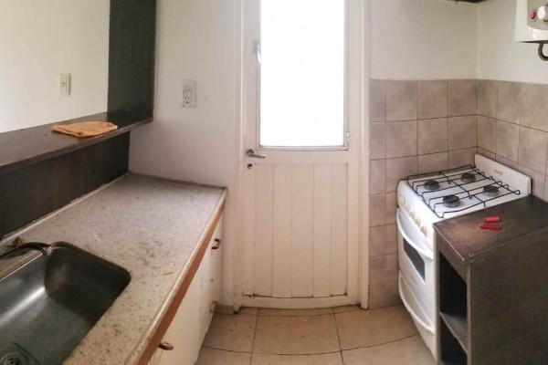 Complejo de 3 departamentos de 2 dormitorios cada uno centricos B° Villa Dominguez alta rentabilidad Oportunidad