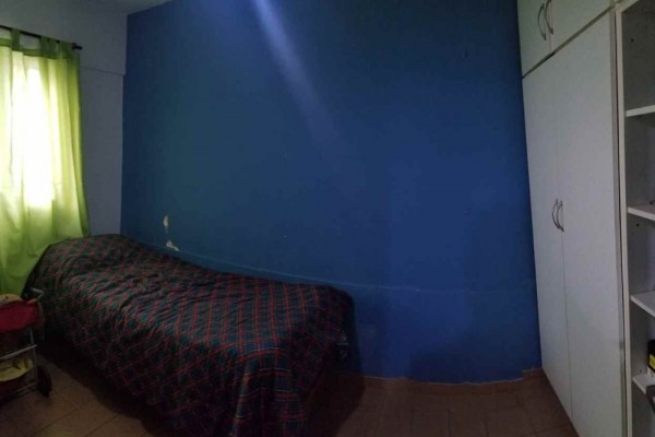Casa centrica con departamento ideal para transformación para uso multiple comercial o profecional