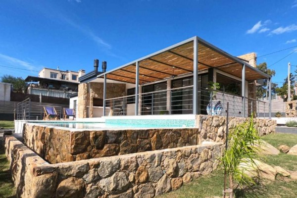 Villa Carlos Paz Villa del Lago Hermosa casa a estrenar detalles de categoria 3 dormitorios