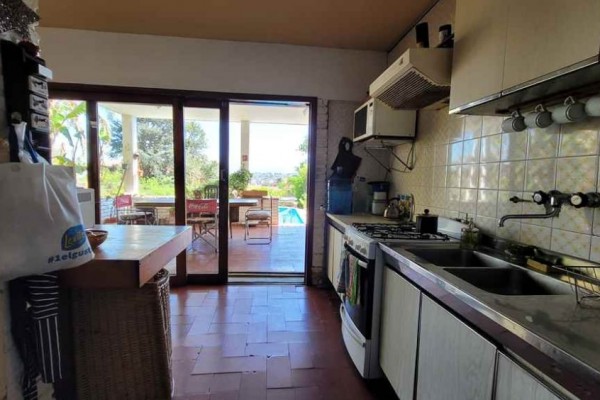 Bo Jose Muñoz a 6 cuadras de pleno centro 2 dormitorios, cocina, estar comedor, living. Pileta
