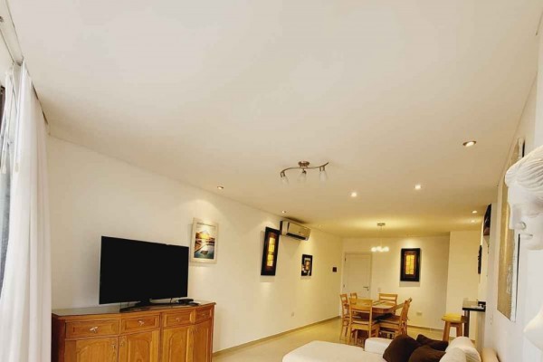 Hermoso departamento muy amplio de 1 dormitorio para 2/3 personas edificio Melos Carlos Paz