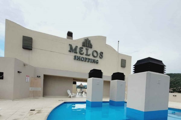 Hermoso departamento muy amplio de 1 dormitorio para 2/3 personas edificio Melos Carlos Paz