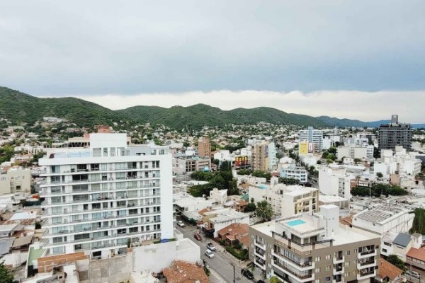 Hermoso departamento muy amplio de 1 dormitorio para 2/3 personas edificio Melos Carlos Paz