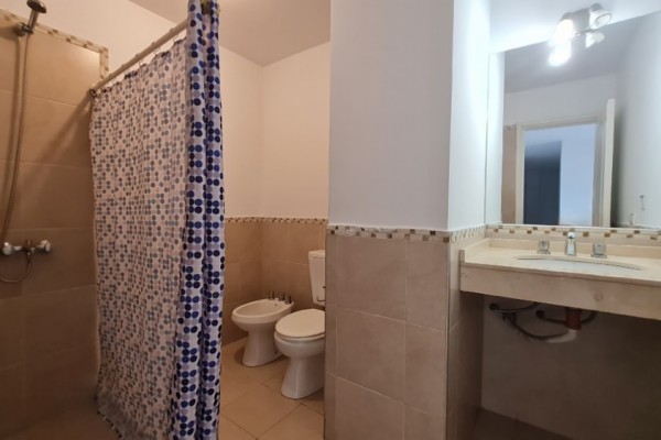 HERMOSO DEPARTAMENTO EN VENTA 2 DORMITORIOS - 2 BAÑOS Y HERMOSA VISTA AL RIO. EDIFICIO TORRE SERENA