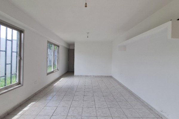 hermosa casa centrica 2 dormitorios, 2 baños, garaje  amplio estar comedor, amplia cocina comedor, quincho con asador, pileta