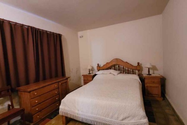 Casa 2 dormitorios amplio parque a 15 cuadras del centro