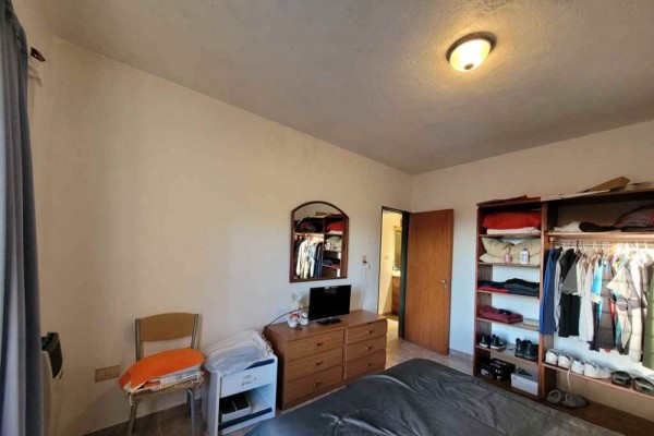 Casa 1 dormitorio amplio estar comedor, estructura con techo a terminar 