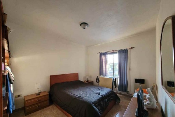 Casa 1 dormitorio amplio estar comedor, estructura con techo a terminar 