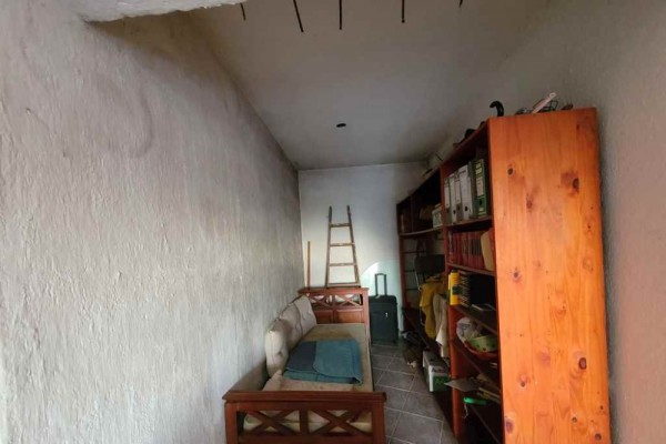 Casa 1 dormitorio amplio estar comedor, estructura con techo a terminar 