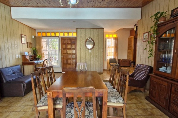 CASA EN VENTA - 2 DORMITORIOS -  BARRIO JOSE MUÑOZ