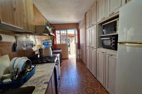 CASA EN VENTA - 2 DORMITORIOS -  BARRIO JOSE MUÑOZ