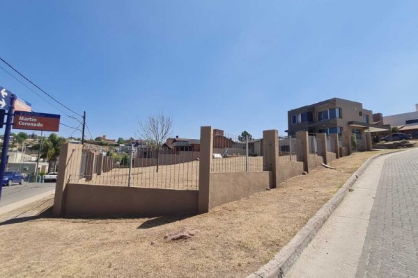 CASA EN VENTA BARRIO BECCIU