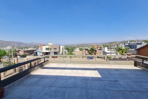 CASA EN VENTA BARRIO BECCIU