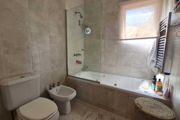 CASA EN VENTA BARRIO BECCIU