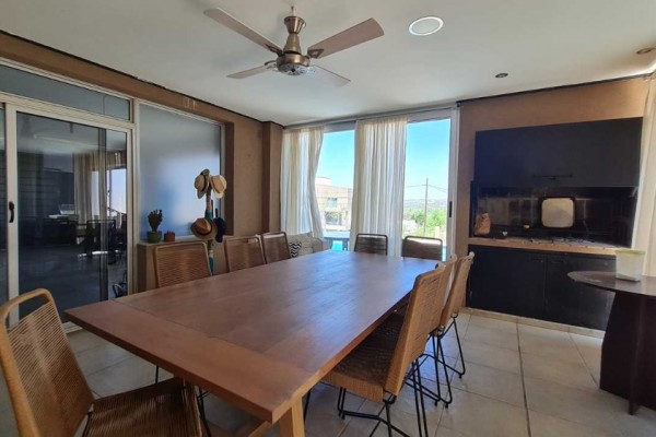 CASA EN VENTA BARRIO BECCIU
