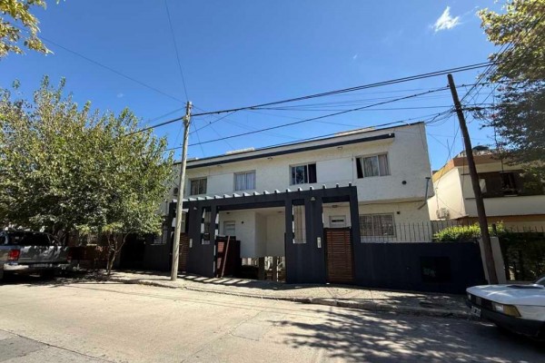 DEPARTAMENTO CON COCHERA - CALLE TUPUNGATO A 500 METROS DEL CENTRO DE VILLA CARLOS PAZ