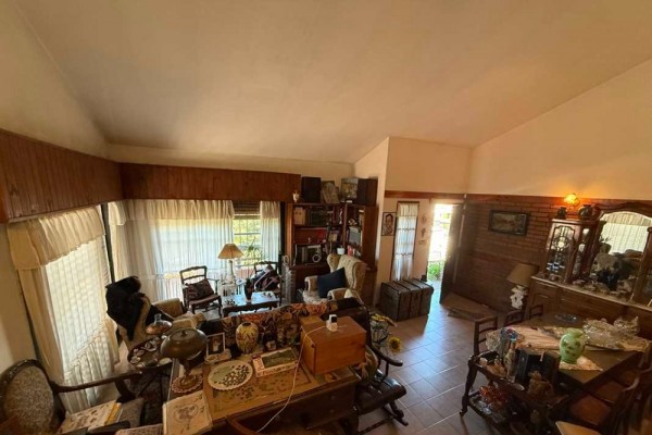Hermosa casa de 2 dormitorios con pileta, vista a metros de Alejandro Mago y Los Sauses