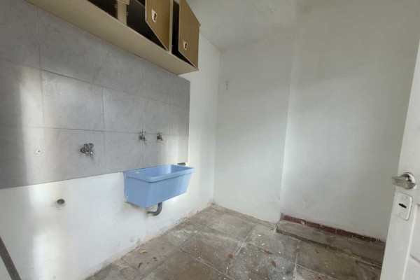 Hermosa casa 3 dormitorios, pileta y dependencias