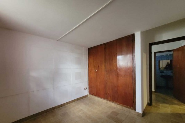 Hermosa casa 3 dormitorios, pileta y dependencias