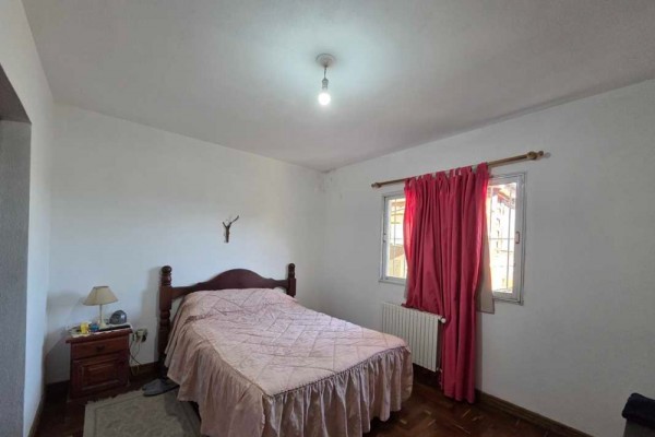 Casa zona Aerosilla muy lindas vistas 2 dormitorios, con mas Depto sin terminar