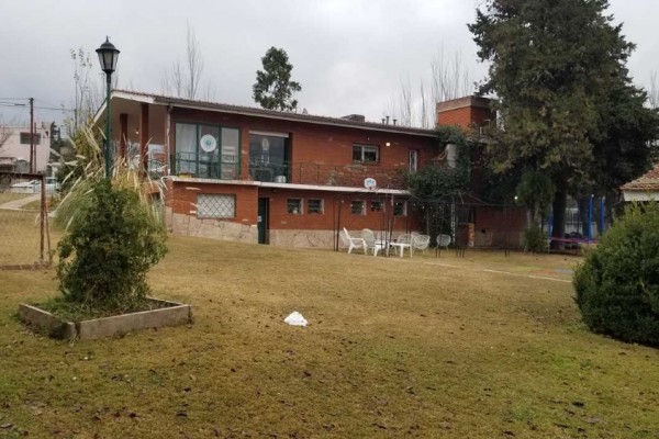 Oportunidad casona con amplio terreno ideal para subdividir 