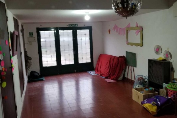 Oportunidad casona con amplio terreno ideal para subdividir 
