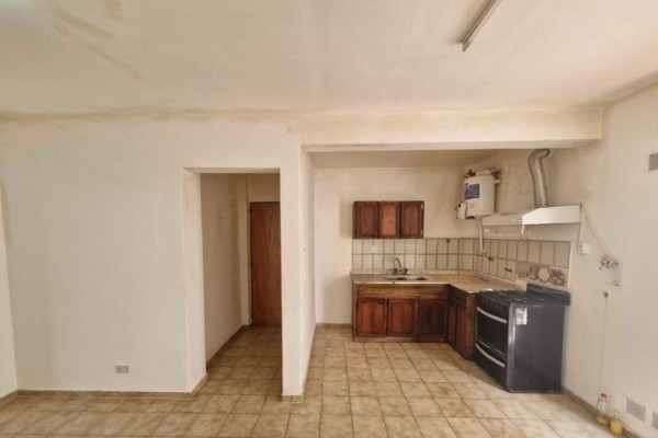 OPORTUNIDAD 1 dormitorio, cocina comedor, 1 baño, patio, cochera B° Santa Rita