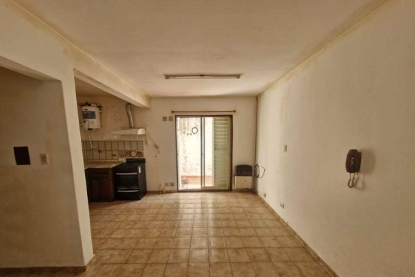 OPORTUNIDAD 1 dormitorio, cocina comedor, 1 baño, patio, cochera B° Santa Rita