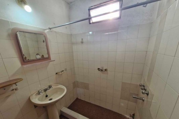 OPORTUNIDAD 1 dormitorio, cocina comedor, 1 baño, patio, cochera B° Santa Rita