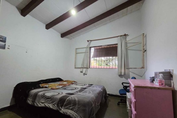 Casa de 2 dor con Hermoso departamento independiente en calle Alsina