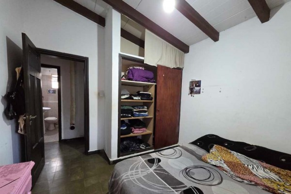 Casa de 2 dor con Hermoso departamento independiente en calle Alsina