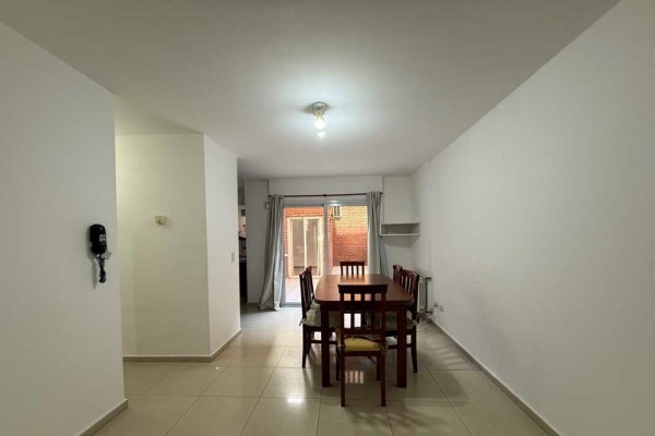DEPARTAMENTO DE UN DORMITORIO CON COCHERA Y PATIO PROPIO - EDIFICIO TORRE SERENA 