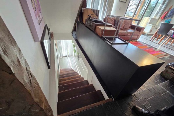 Hermosa casa en 3 plantas B° Las Vertientes 2 dormitorios con pileta y hermosa vista