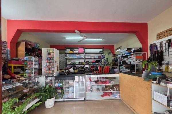 Oportunidad, edificio con 4 locales y 5 despartamentos venta en bloque 