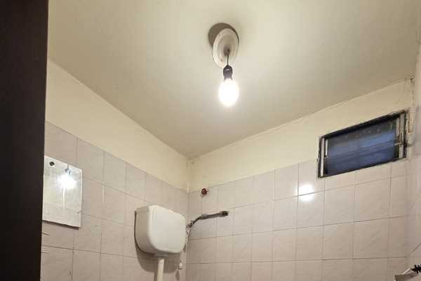 Oportunidad, edificio con 4 locales y 5 despartamentos venta en bloque 