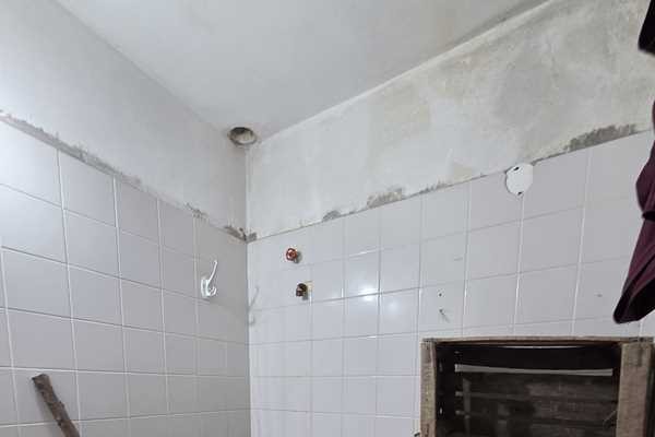 Oportunidad, edificio con 4 locales y 5 despartamentos venta en bloque 
