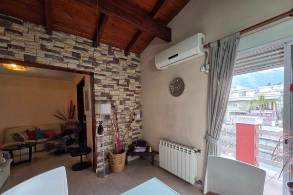 Oportunidad, edificio con 4 locales y 5 despartamentos venta en bloque 