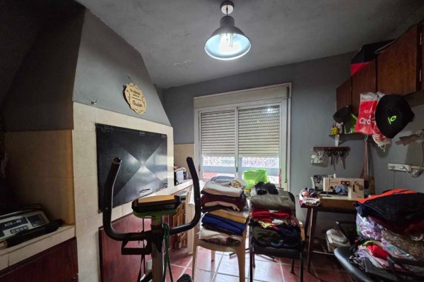 Oportunidad, edificio con 4 locales y 5 despartamentos venta en bloque 