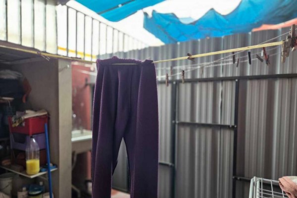 Oportunidad, edificio con 4 locales y 5 despartamentos venta en bloque 
