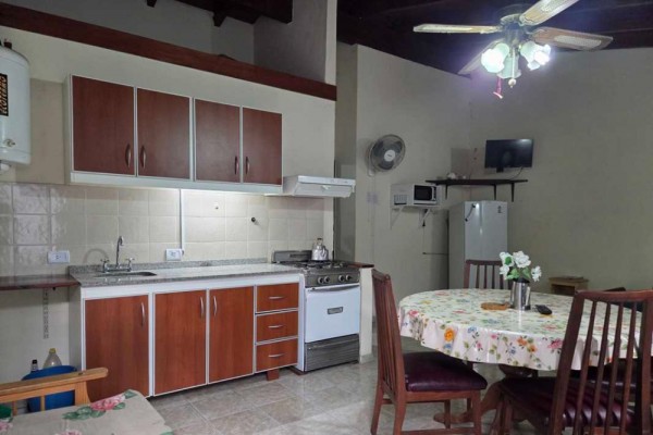 Oportunidad, edificio con 4 locales y 5 despartamentos venta en bloque 