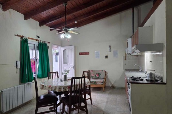 Oportunidad, edificio con 4 locales y 5 despartamentos venta en bloque 