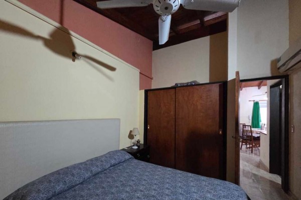 Oportunidad, edificio con 4 locales y 5 despartamentos venta en bloque 
