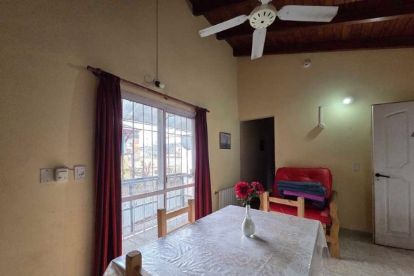 Oportunidad, edificio con 4 locales y 5 despartamentos venta en bloque 